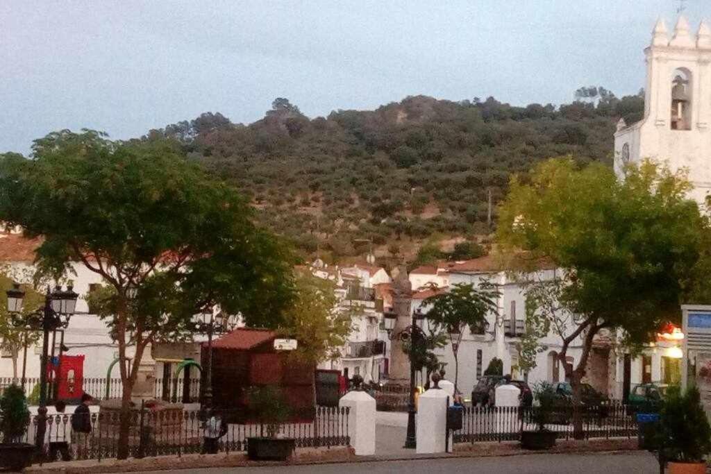 Cabeza la Vaca Casa Rural Con Jacuzzi, Sauna, Barbacoa Y Barra מראה חיצוני תמונה